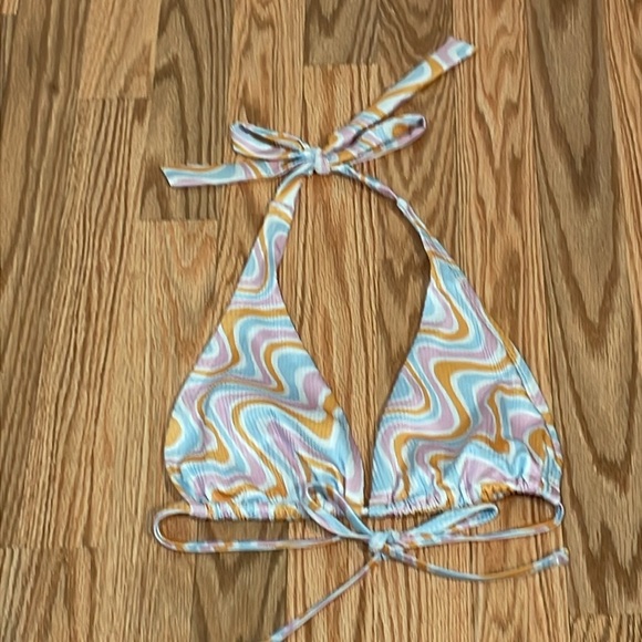 Hollister 2 piece Triangle Bikini set, S, M - Picture 3 of 8